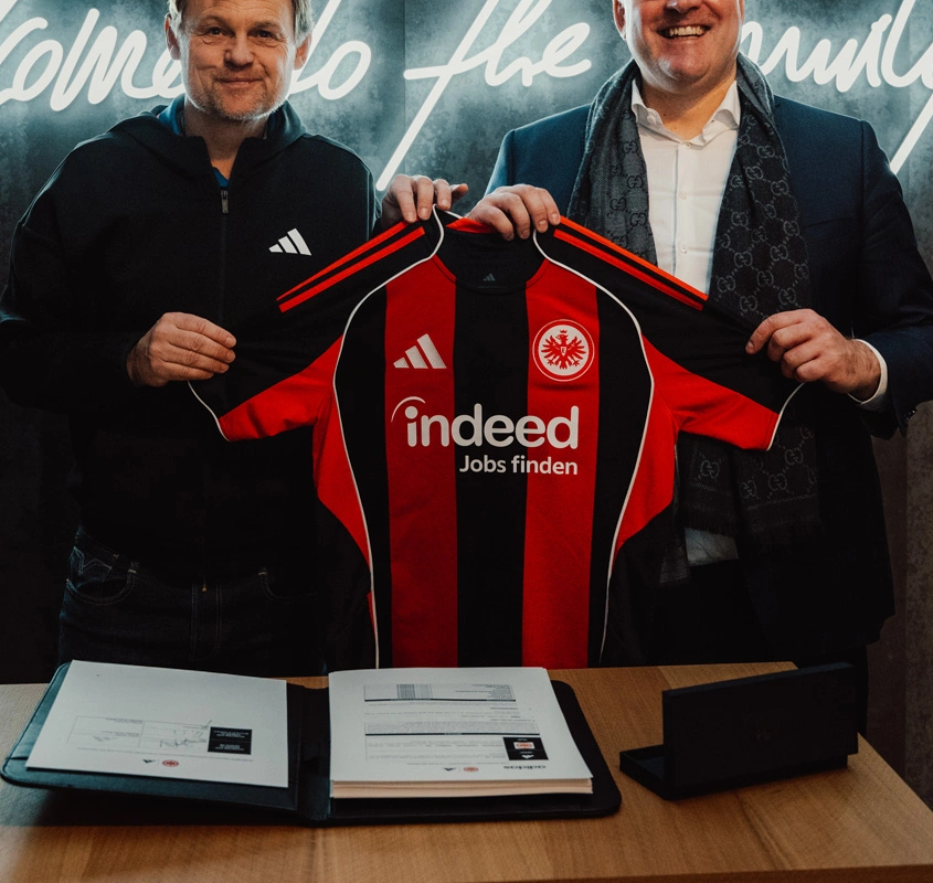 Camisola principal do Eintracht Frankfurt 2025-26